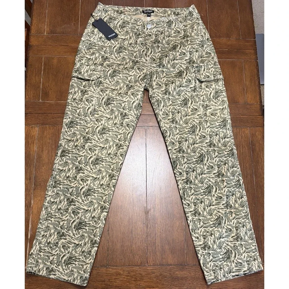 True Religion Men’s Abstract Camo Cargo Pants Size 31 NWT